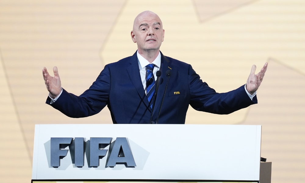 在足球场上 在足球场上